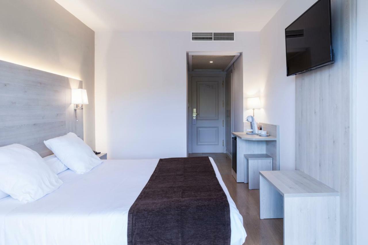 Helios Lloret 4*